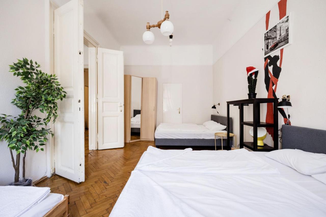 Downtown Circus Apartment Budapest Exterior photo