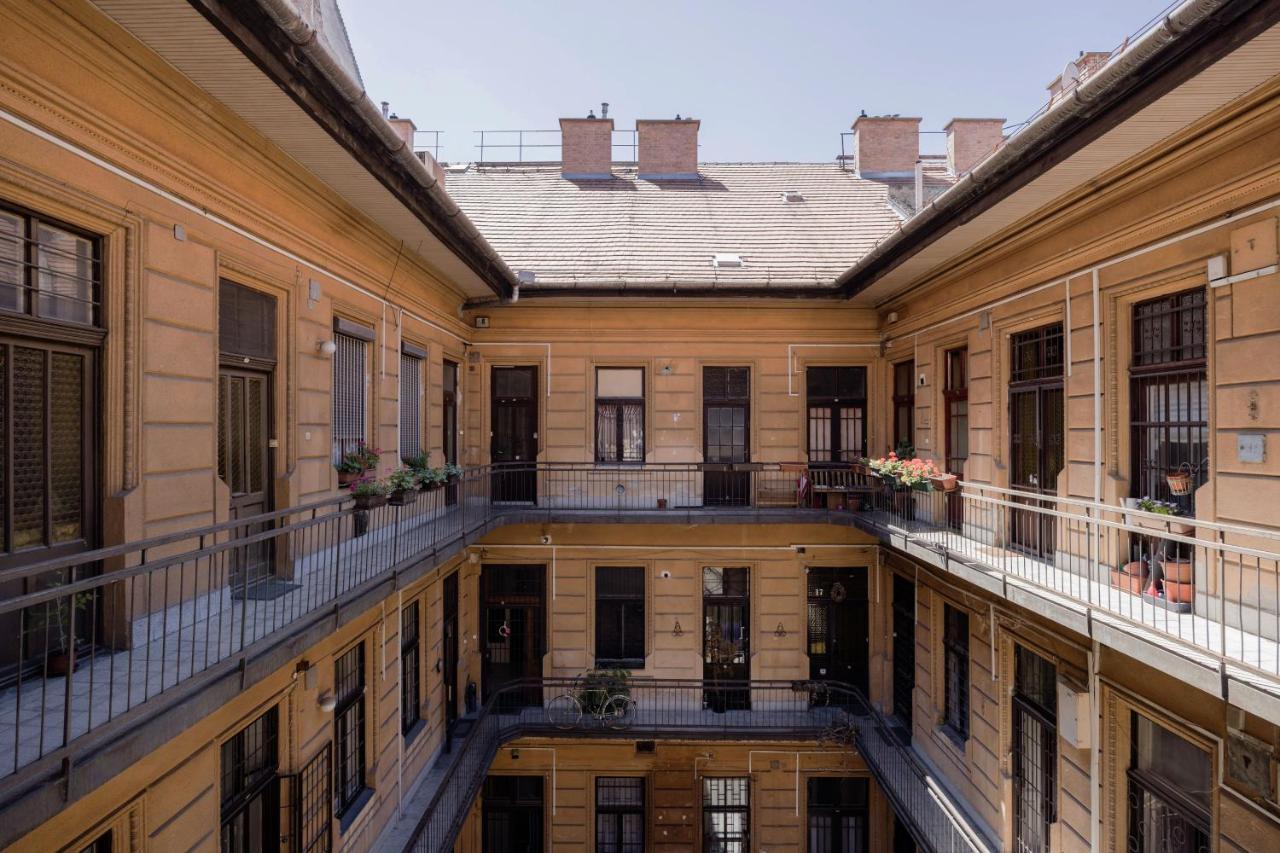 Downtown Circus Apartment Budapest Exterior photo